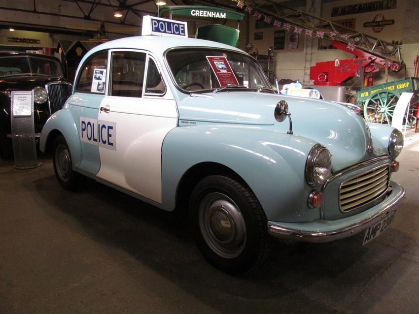 Morris Minor Saloon - Police Panda Car